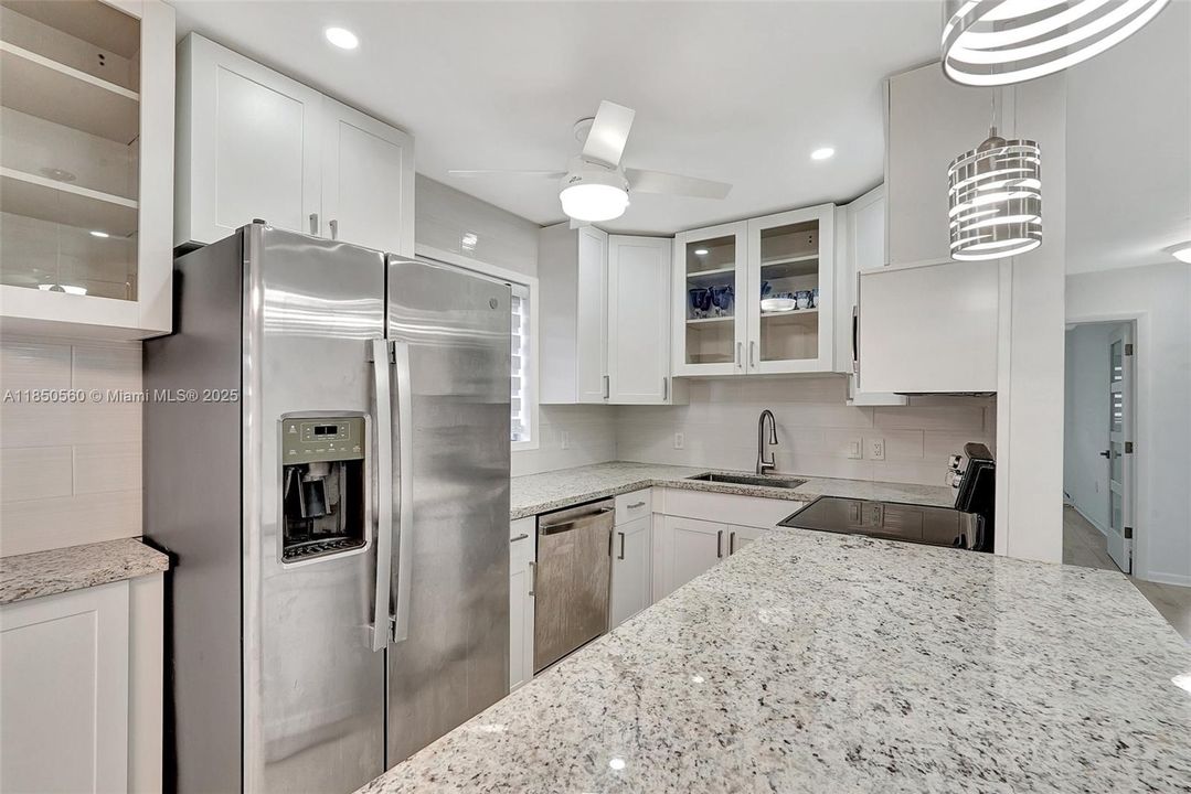 Recently Sold: $110,000 (2 beds, 1 baths, 870 Square Feet)