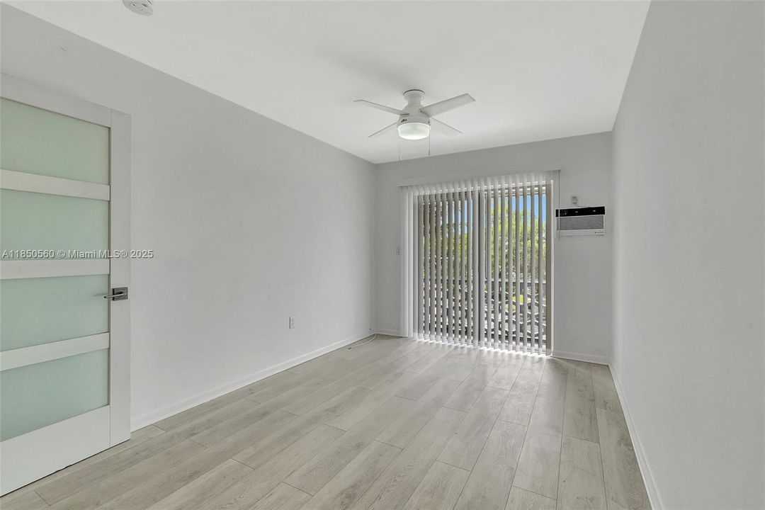 Recently Sold: $110,000 (2 beds, 1 baths, 870 Square Feet)