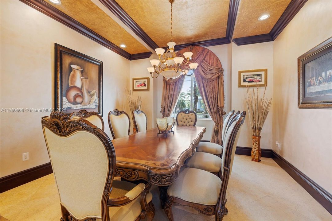 For Sale: $4,200,000 (5 beds, 4 baths, 4463 Square Feet)