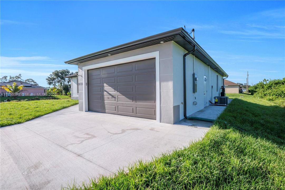 Vendido Recientemente: $335,900 (3 camas, 2 baños, 0 Pies cuadrados)