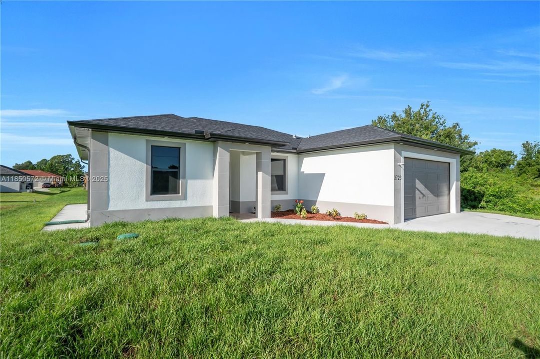 Vendido Recientemente: $335,900 (3 camas, 2 baños, 0 Pies cuadrados)