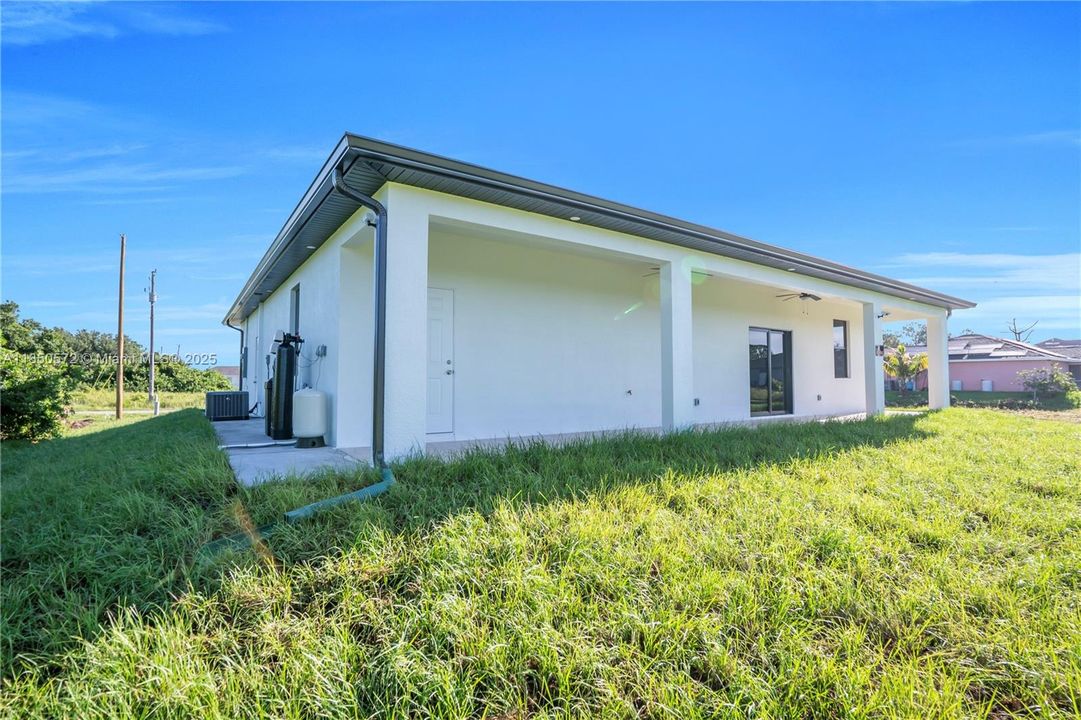 Vendido Recientemente: $335,900 (3 camas, 2 baños, 0 Pies cuadrados)