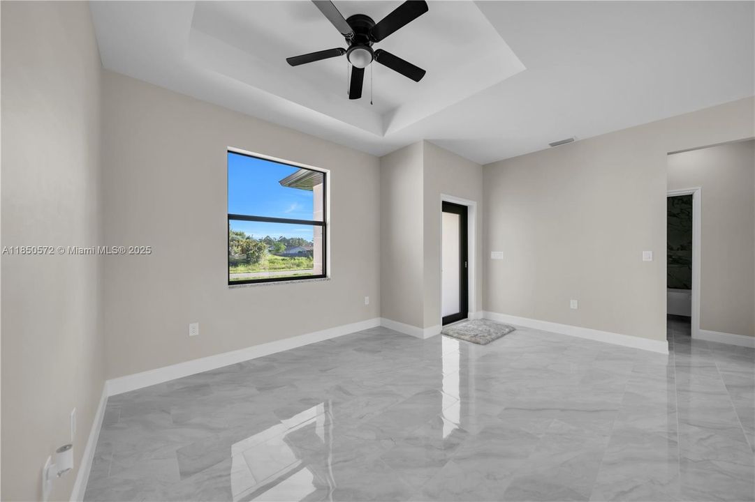 Vendido Recientemente: $335,900 (3 camas, 2 baños, 0 Pies cuadrados)