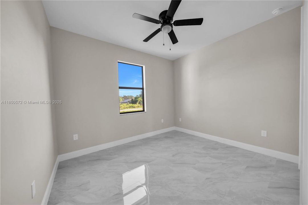 Vendido Recientemente: $335,900 (3 camas, 2 baños, 0 Pies cuadrados)