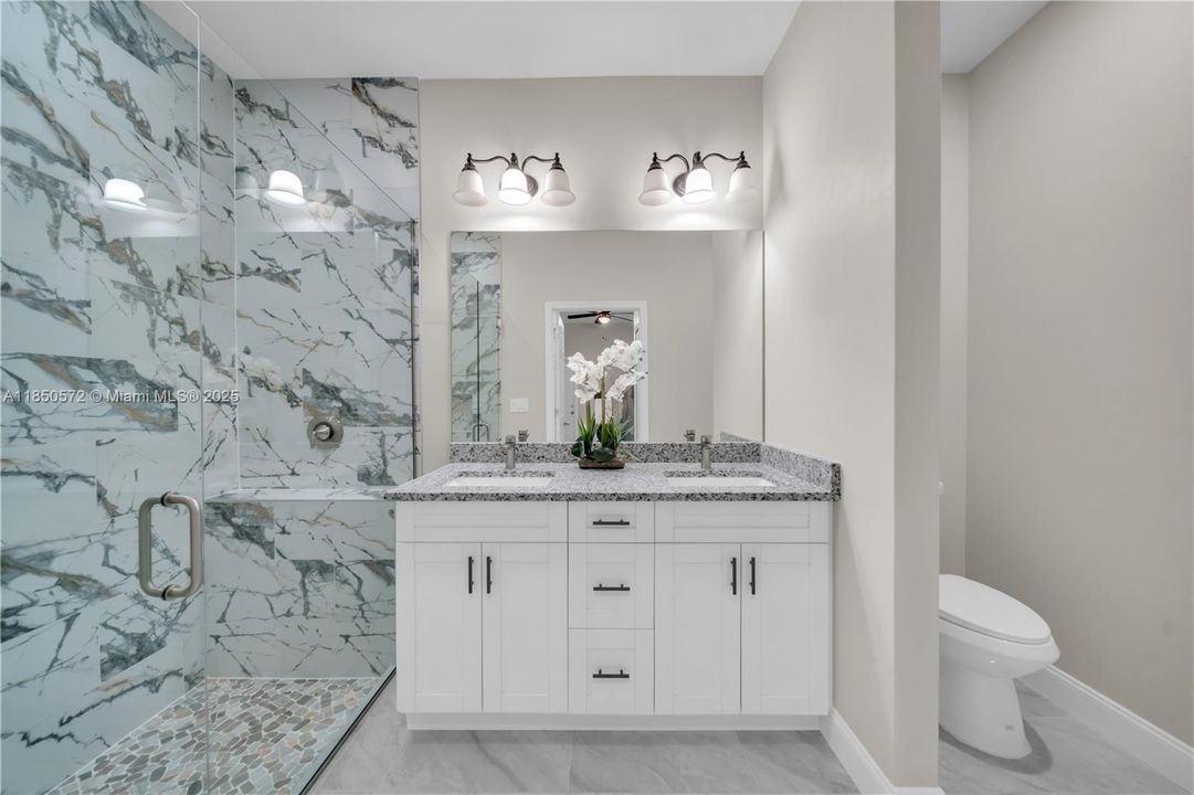 Vendido Recientemente: $335,900 (3 camas, 2 baños, 0 Pies cuadrados)