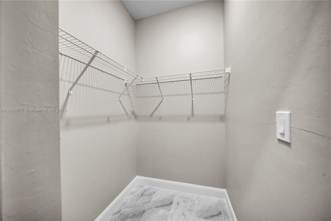 Vendido Recientemente: $335,900 (3 camas, 2 baños, 0 Pies cuadrados)