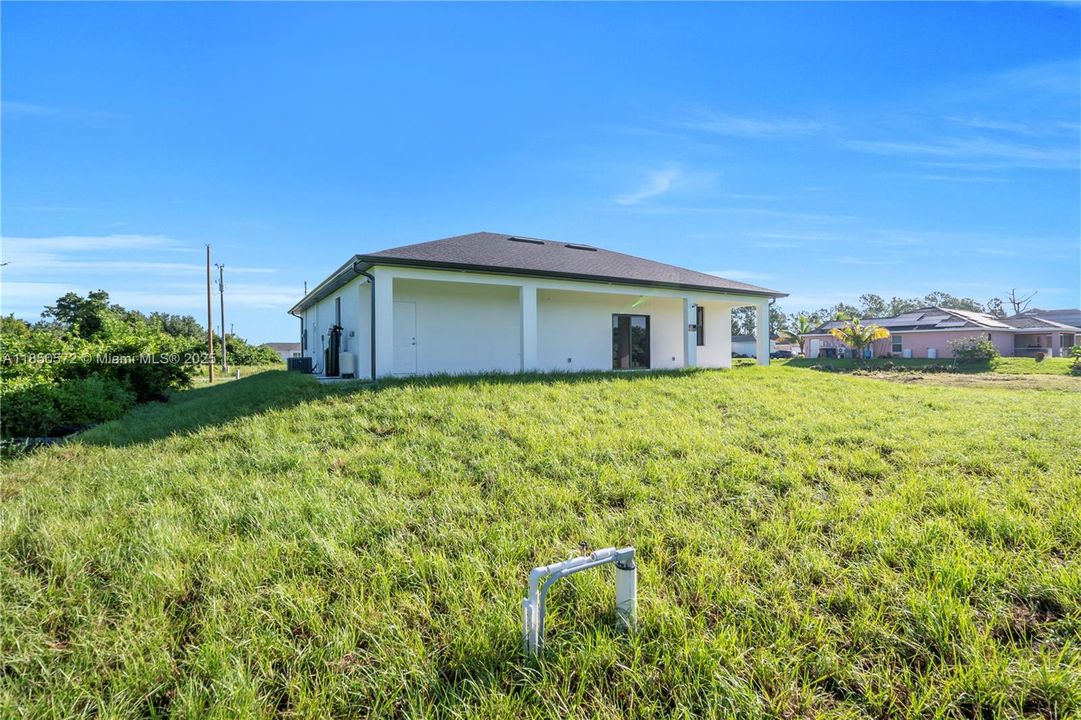 Vendido Recientemente: $335,900 (3 camas, 2 baños, 0 Pies cuadrados)