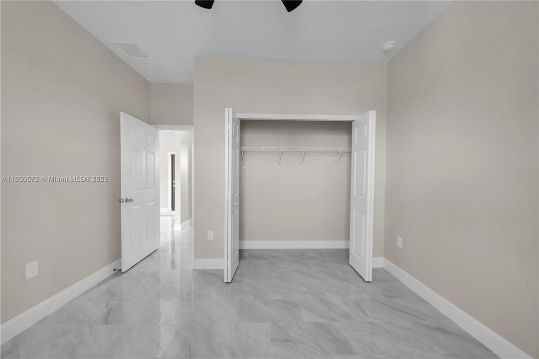 Vendido Recientemente: $335,900 (3 camas, 2 baños, 0 Pies cuadrados)