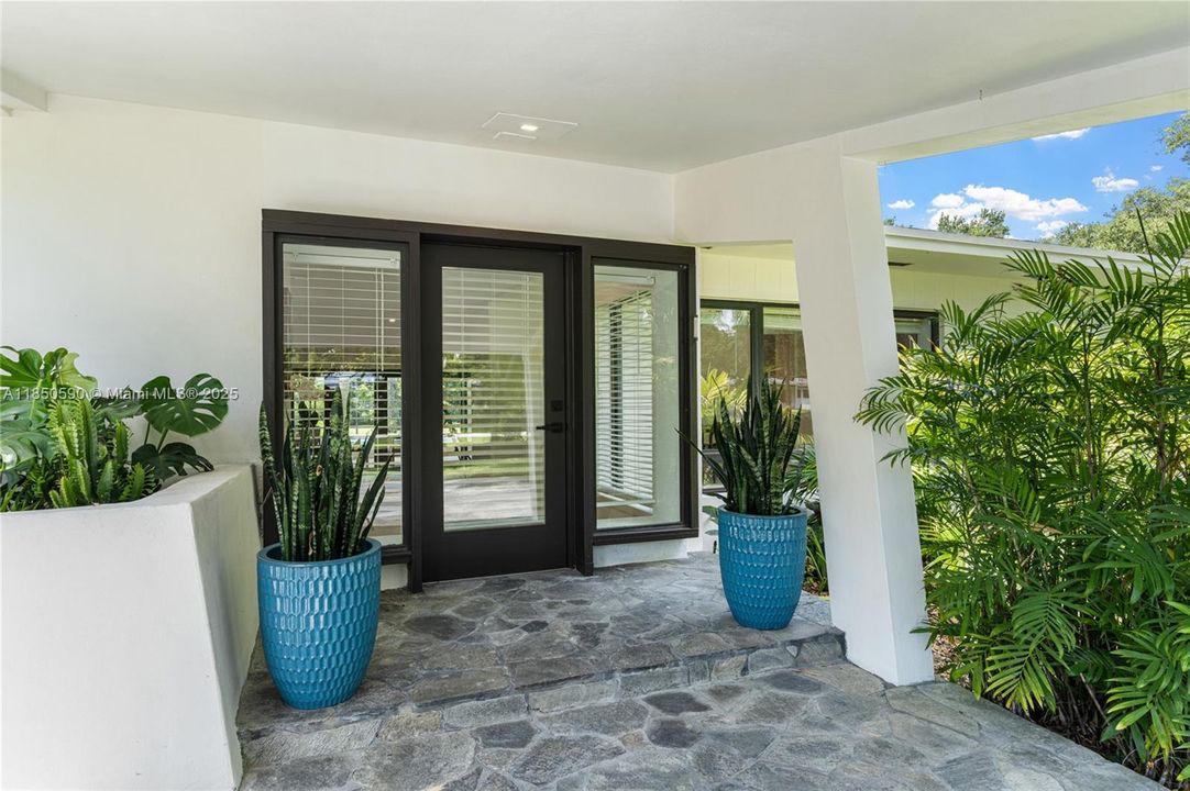 На продажу: $3,499,000 (6 спален, 6 ванн, 5019 Квадратных фут)