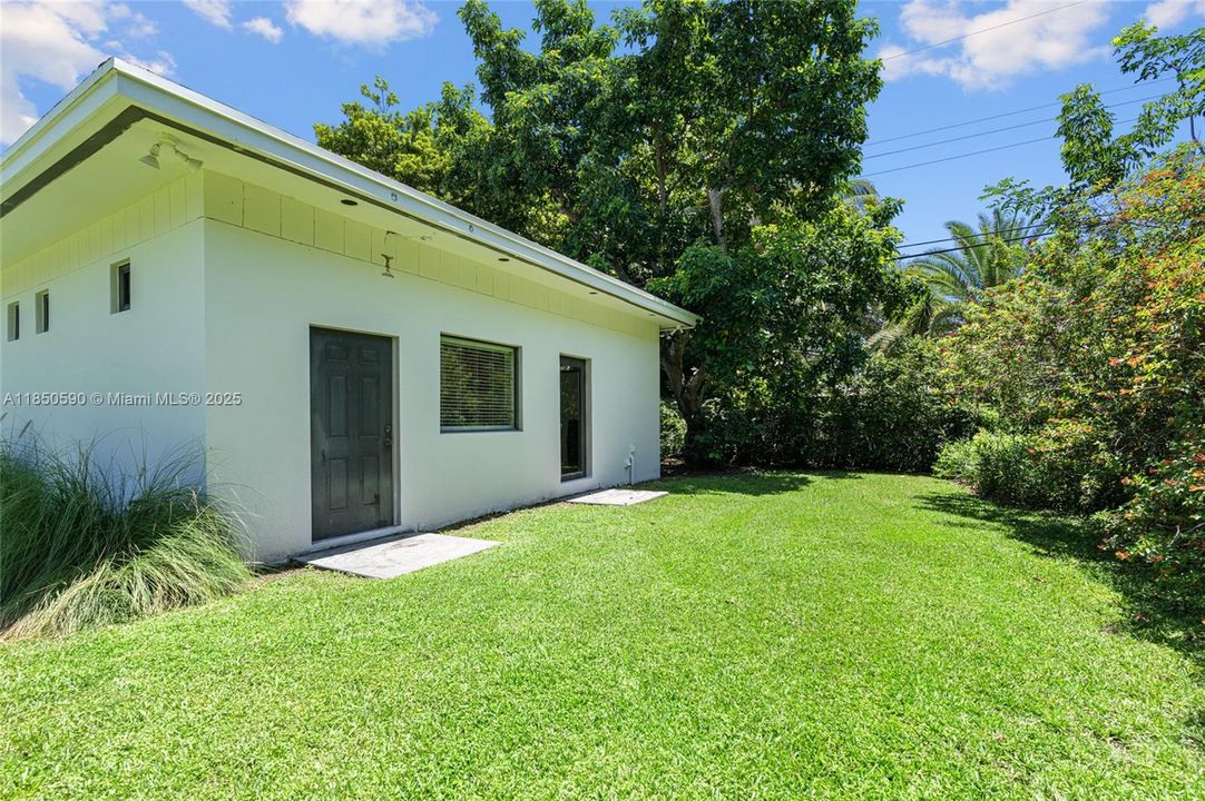 На продажу: $3,499,000 (6 спален, 6 ванн, 5019 Квадратных фут)