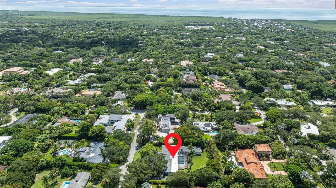 На продажу: $3,499,000 (6 спален, 6 ванн, 5019 Квадратных фут)