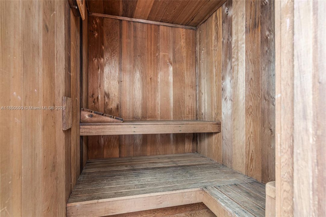 На продажу: $3,499,000 (6 спален, 6 ванн, 5019 Квадратных фут)