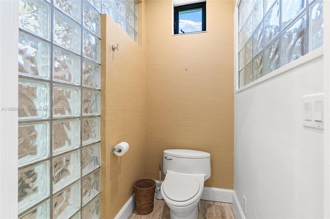 Master Toilet Room