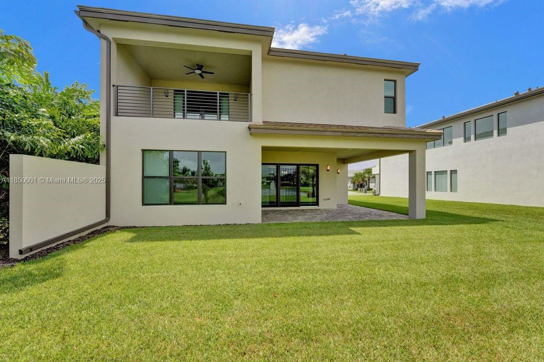Недавно арендовано: $11,000 (5 спален, 5 ванн, 3307 Квадратных фут)