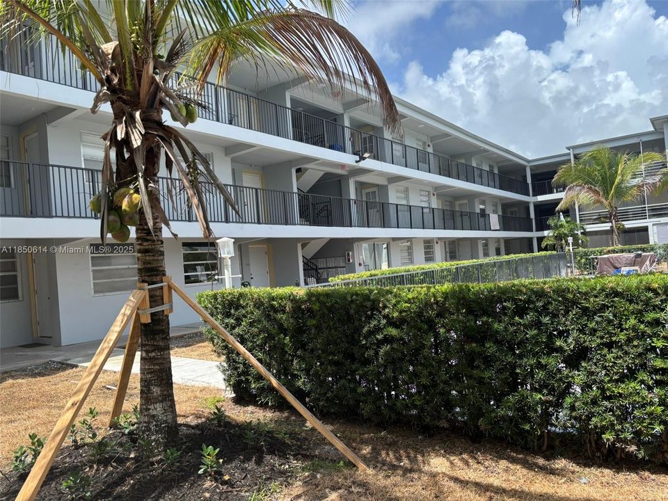 Недавно продано: $170,000 (1 спален, 1 ванн, 658 Квадратных фут)