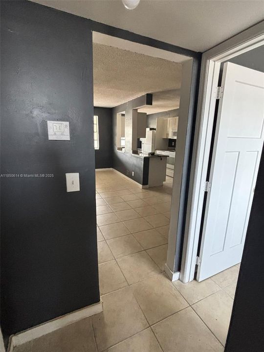 Недавно продано: $170,000 (1 спален, 1 ванн, 658 Квадратных фут)