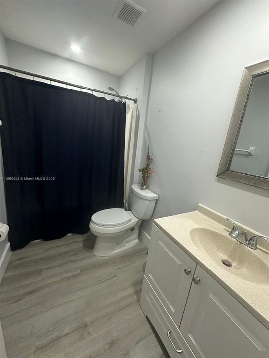 На продажу: $380,000 (4 спален, 4 ванн, 0 Квадратных фут)