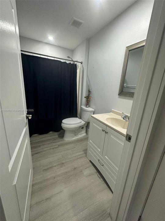 На продажу: $380,000 (4 спален, 4 ванн, 0 Квадратных фут)