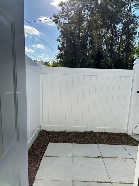 На продажу: $380,000 (4 спален, 4 ванн, 0 Квадратных фут)