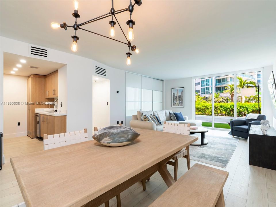 На продажу: $975,000 (2 спален, 2 ванн, 1056 Квадратных фут)