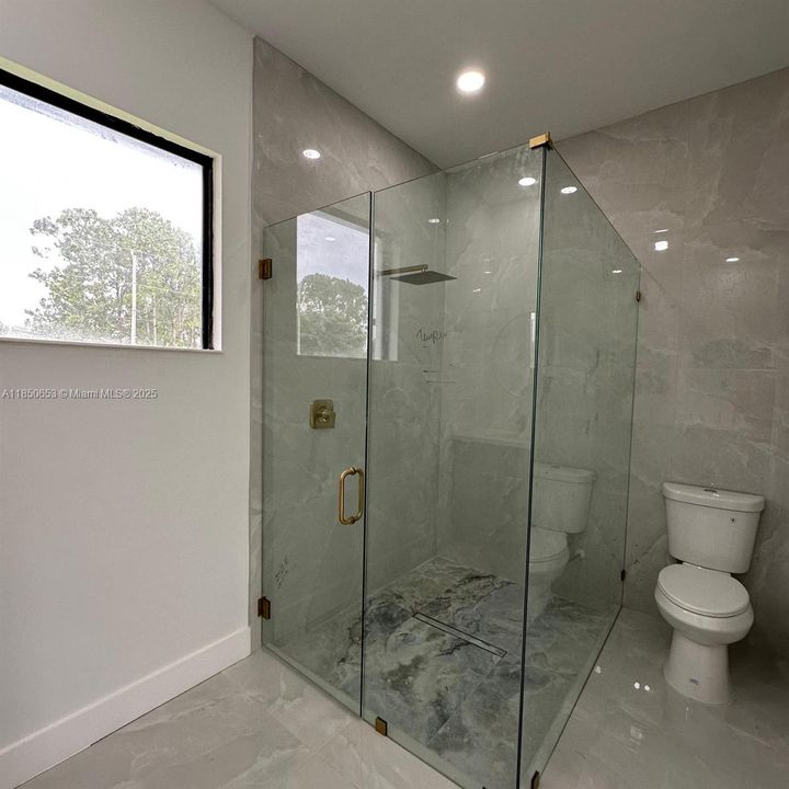 Activo con contrato: $375,000 (3 camas, 2 baños, 0 Pies cuadrados)