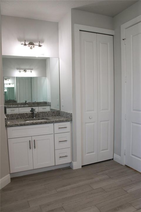 For Sale: $699,898 (5 beds, 4 baths, 2887 Square Feet)