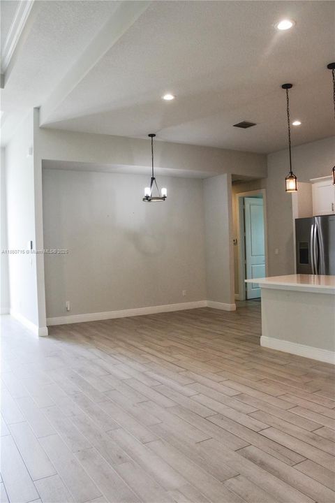 For Sale: $699,898 (5 beds, 4 baths, 2887 Square Feet)