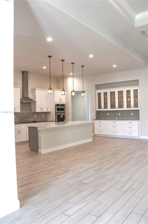 For Sale: $699,898 (5 beds, 4 baths, 2887 Square Feet)