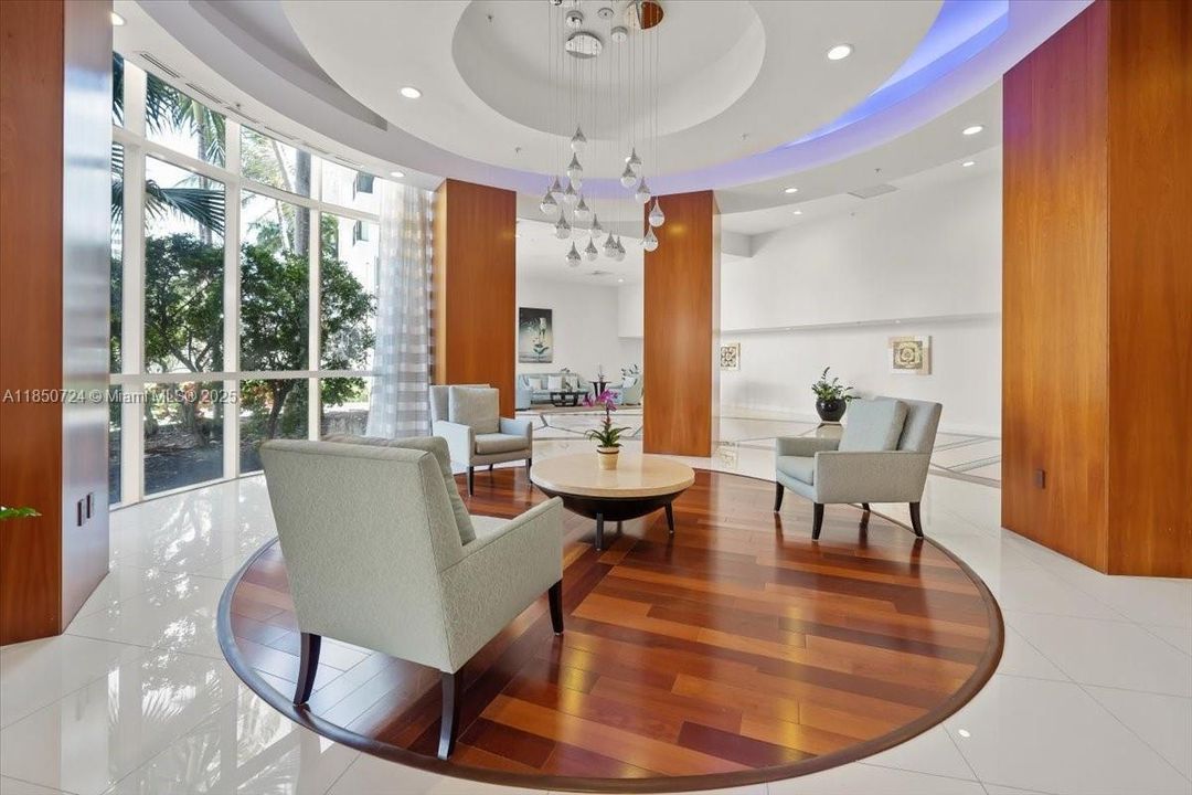 For Sale: $1,390,000 (2 beds, 2 baths, 1440 Square Feet)