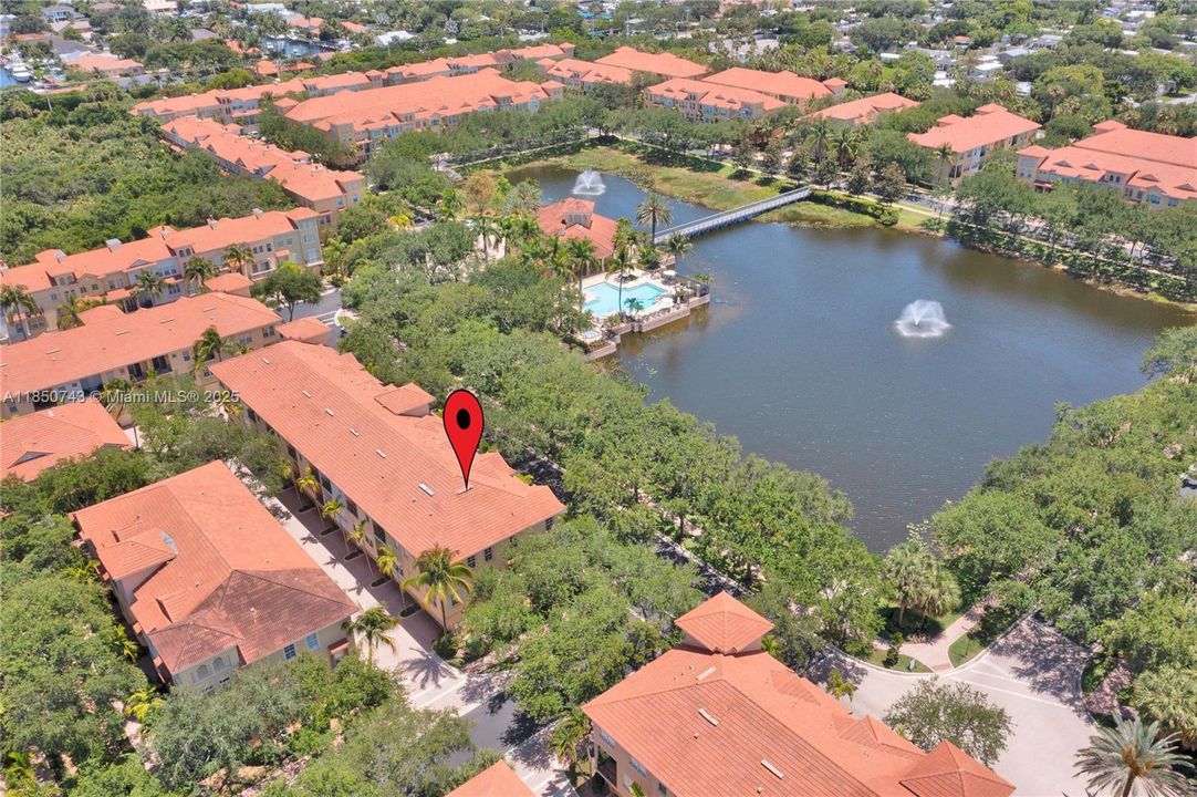 Recientemente alquilado: $3,990 (3 camas, 3 baños, 2397 Pies cuadrados)