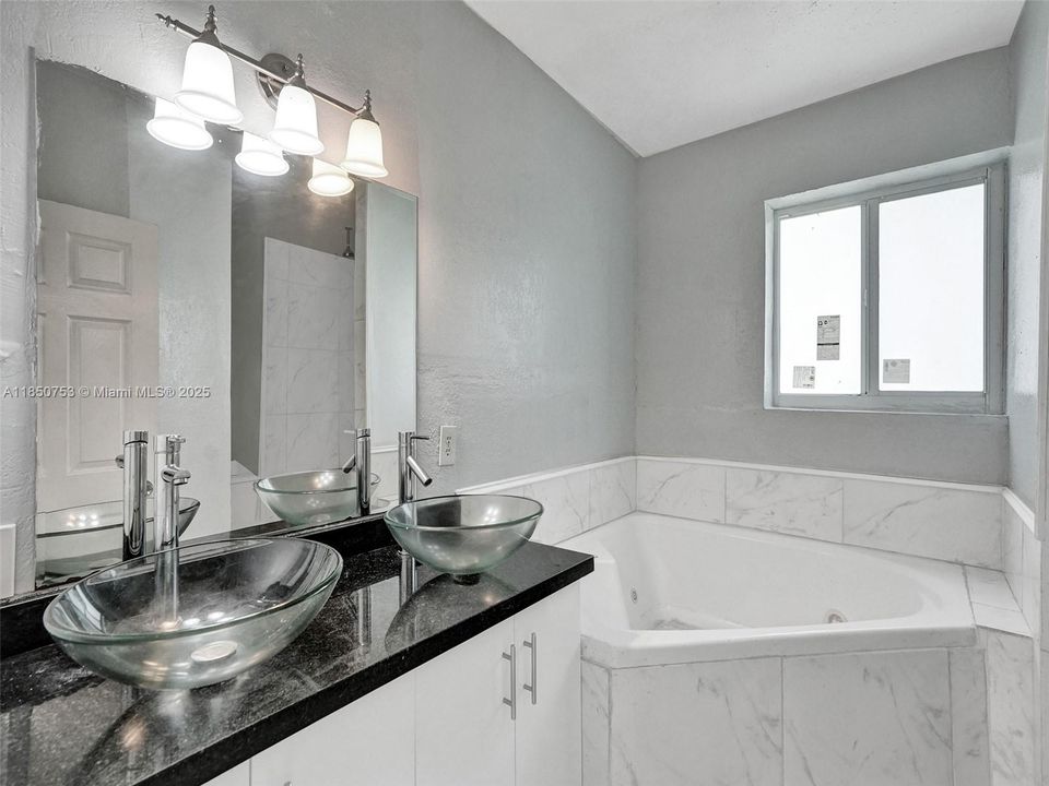 Active With Contract: $3,490 (4 beds, 3 baths, 1417 Square Feet)