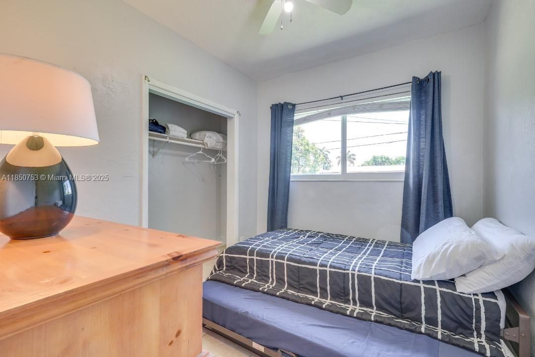 Active With Contract: $3,490 (4 beds, 3 baths, 1417 Square Feet)