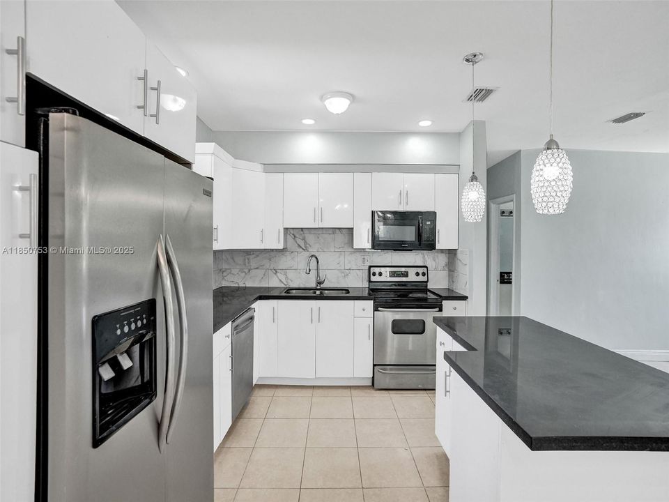 Active With Contract: $3,490 (4 beds, 3 baths, 1417 Square Feet)