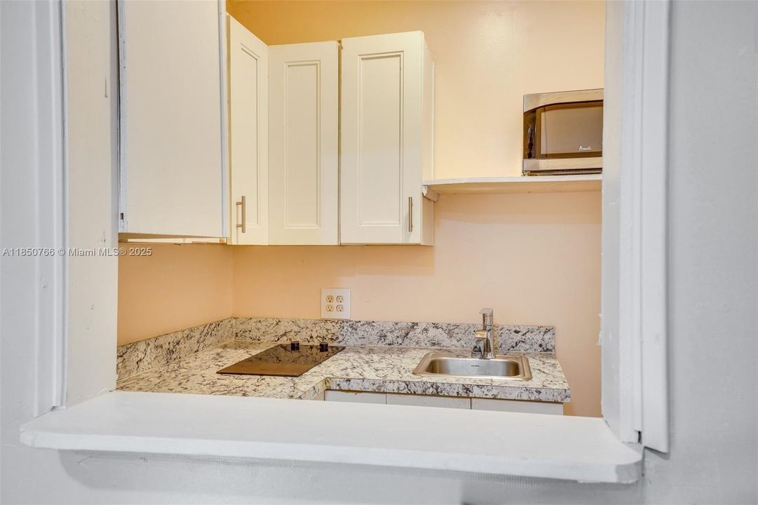 Recientemente alquilado: $2,000 (1 camas, 1 baños, 1865 Pies cuadrados)