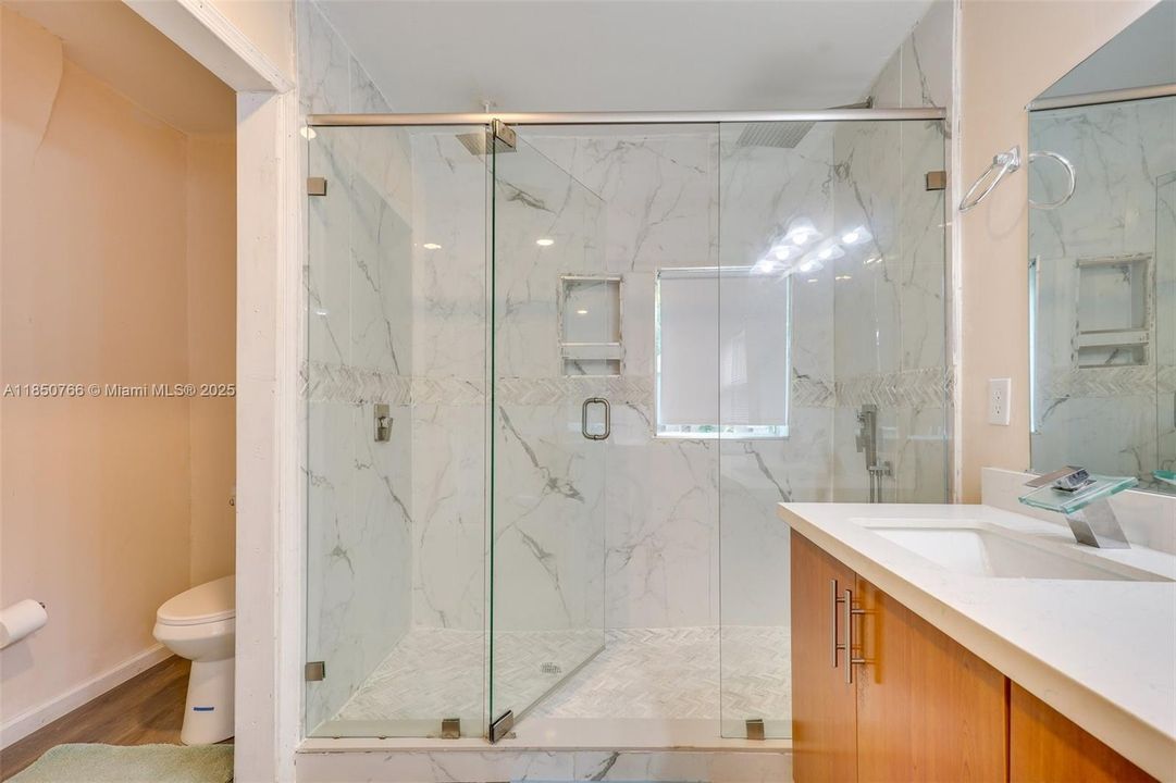 Recientemente alquilado: $2,000 (1 camas, 1 baños, 1865 Pies cuadrados)