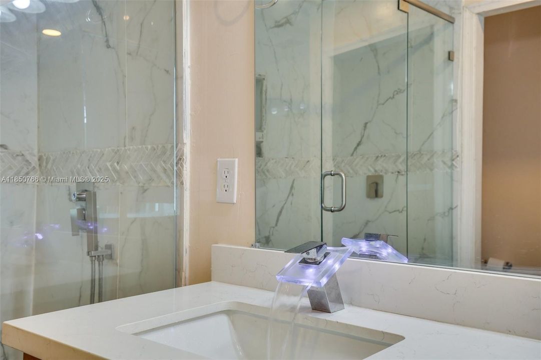 Recientemente alquilado: $2,000 (1 camas, 1 baños, 1865 Pies cuadrados)