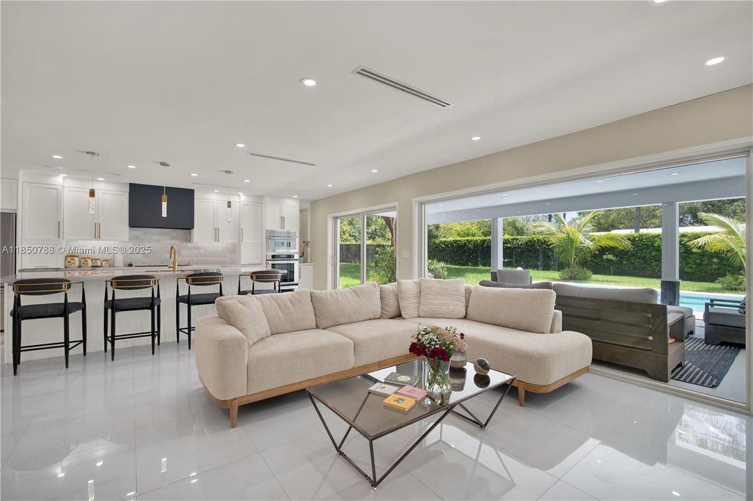 Recently Sold: $1,599,999 (4 beds, 3 baths, 2577 Square Feet)