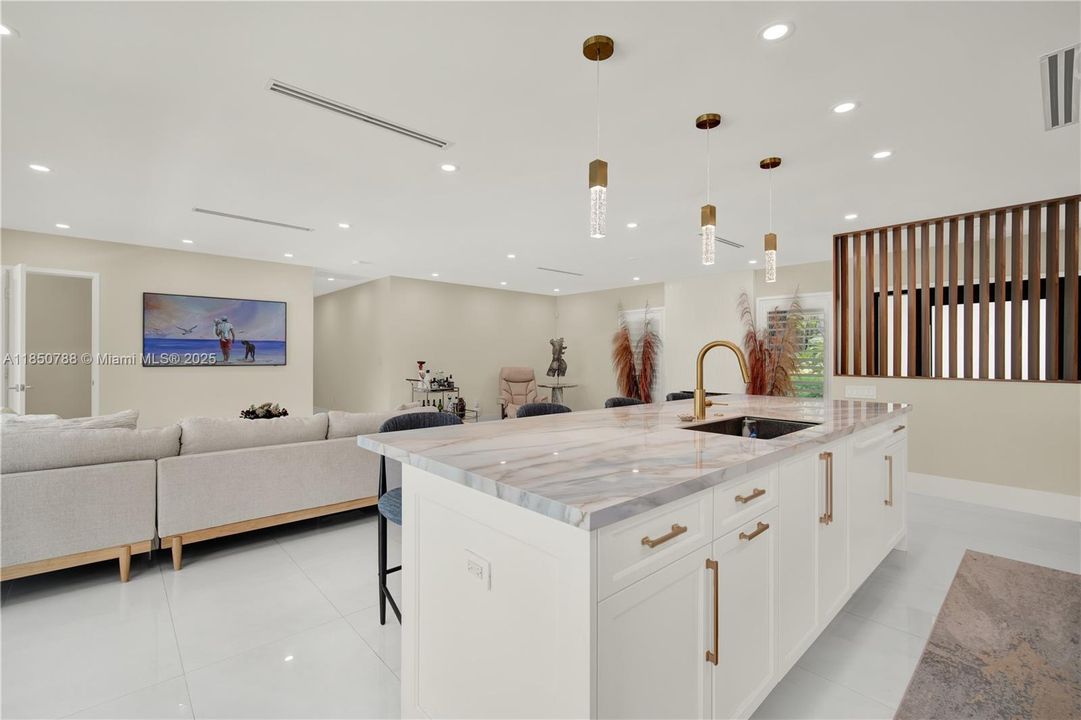 Recently Sold: $1,599,999 (4 beds, 3 baths, 2577 Square Feet)