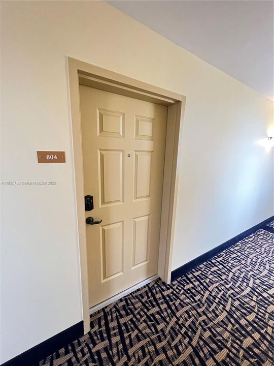 Recently Rented: $3,500 (2 beds, 2 baths, 1347 Square Feet)