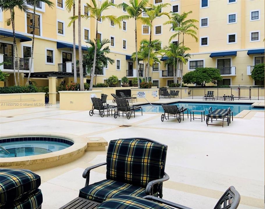 Recently Rented: $3,500 (2 beds, 2 baths, 1347 Square Feet)