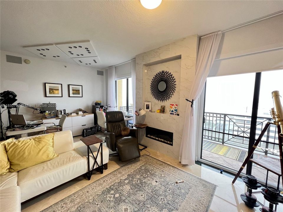 Recently Rented: $3,500 (2 beds, 2 baths, 1347 Square Feet)