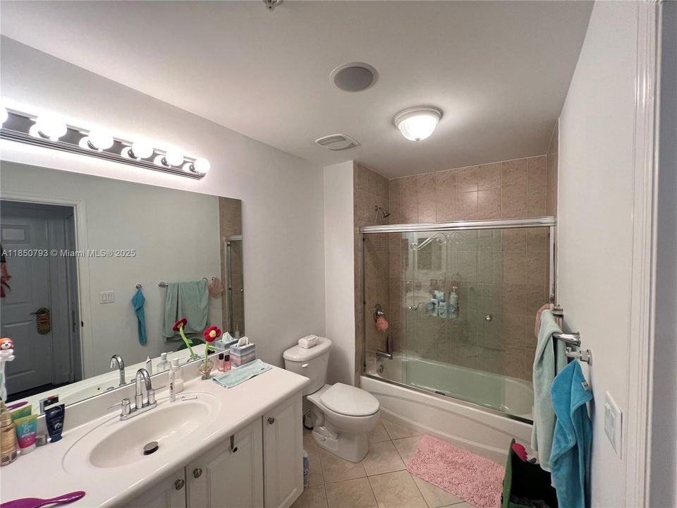 2nd Bathroom