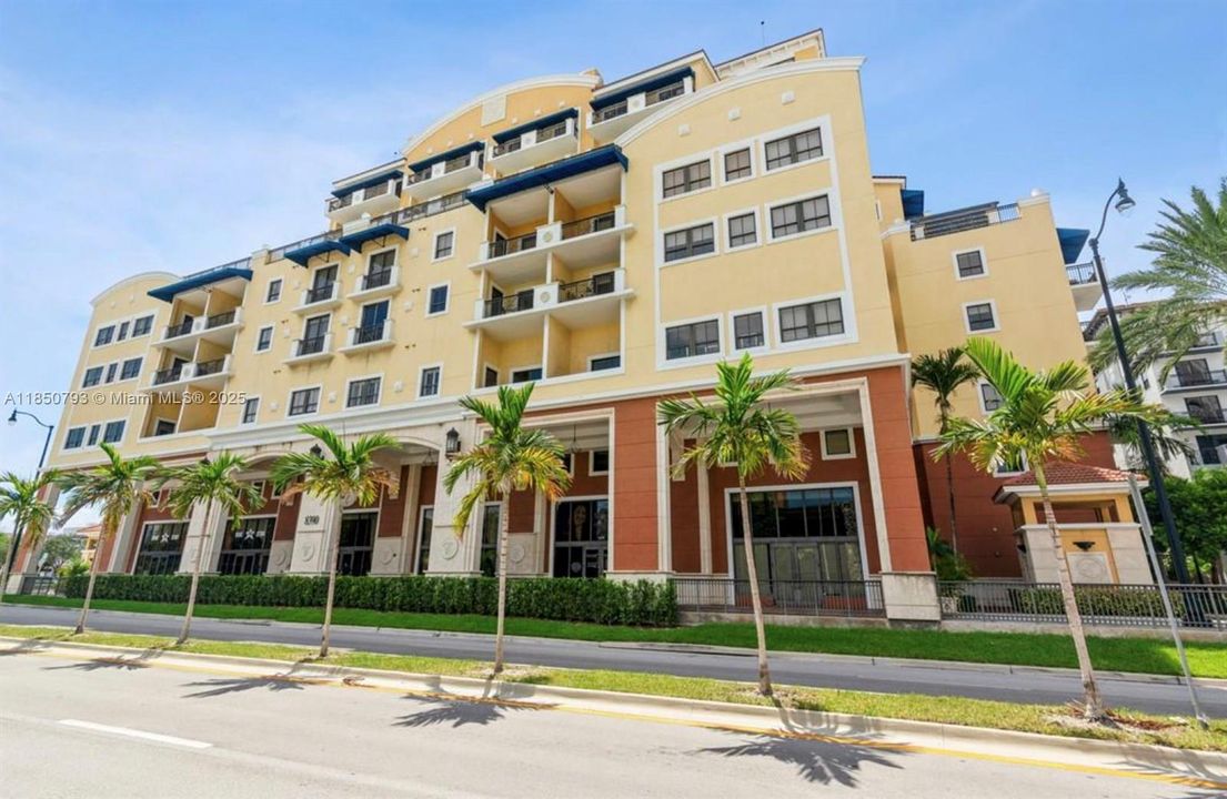 Recently Rented: $3,500 (2 beds, 2 baths, 1347 Square Feet)