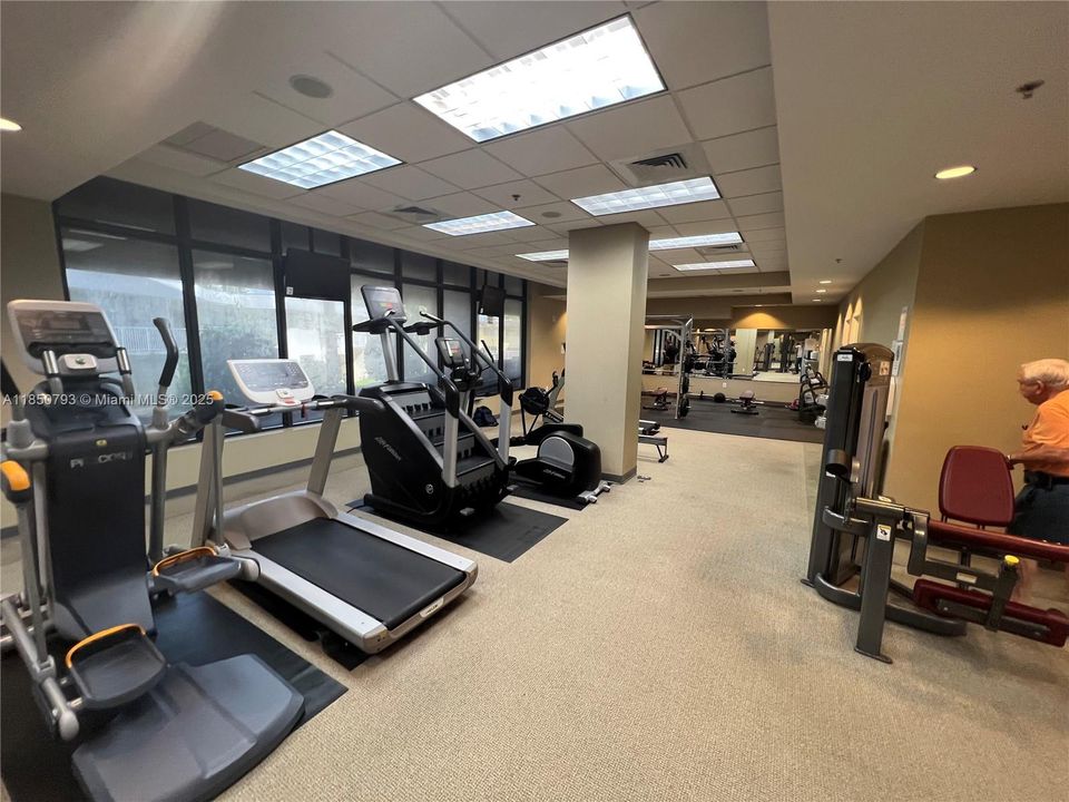 Recently Rented: $3,500 (2 beds, 2 baths, 1347 Square Feet)