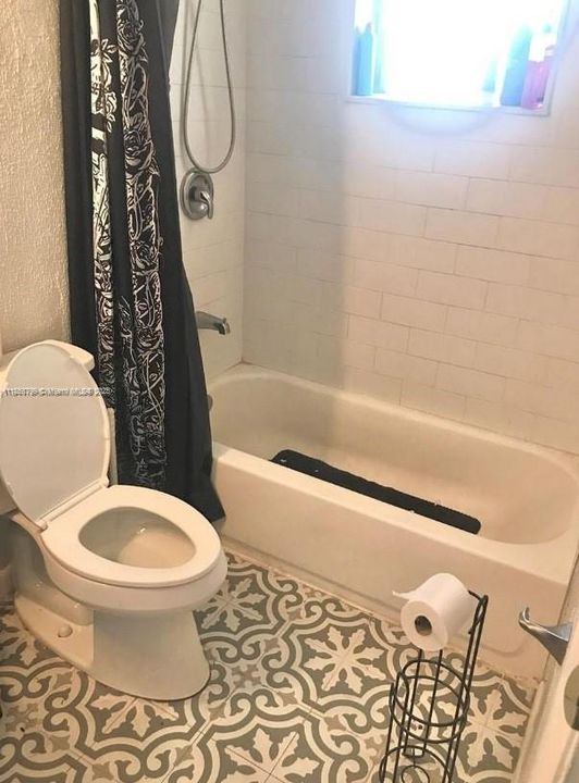 Recientemente alquilado: $1,875 (2 camas, 1 baños, 1116 Pies cuadrados)