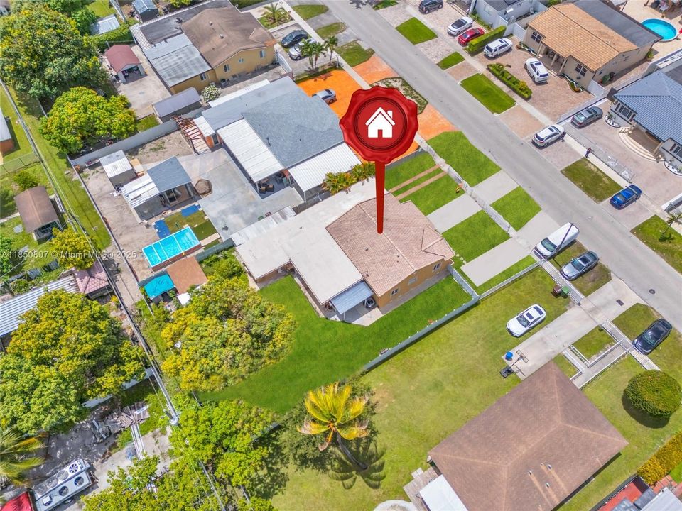 Activo con contrato: $625,000 (5 camas, 3 baños, 1570 Pies cuadrados)