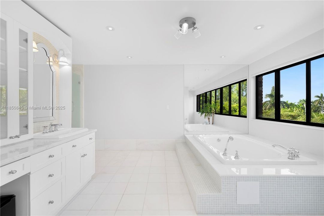 待售: $1,849,000 (4 贝兹, 4 浴室, 3669 平方英尺)