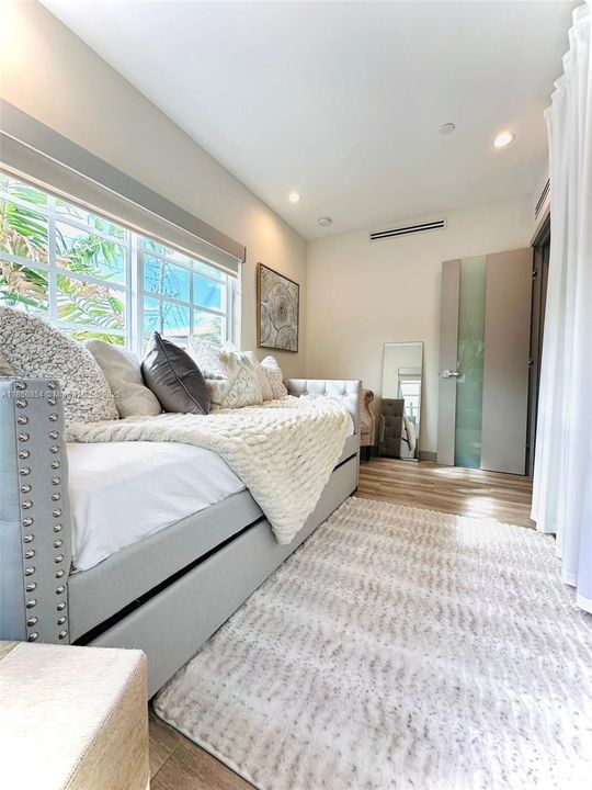 На продажу: $7,770,000 (0 спален, 0 ванн, 0 Квадратных фут)