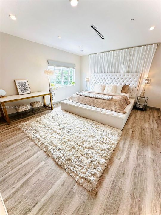 На продажу: $7,770,000 (0 спален, 0 ванн, 0 Квадратных фут)