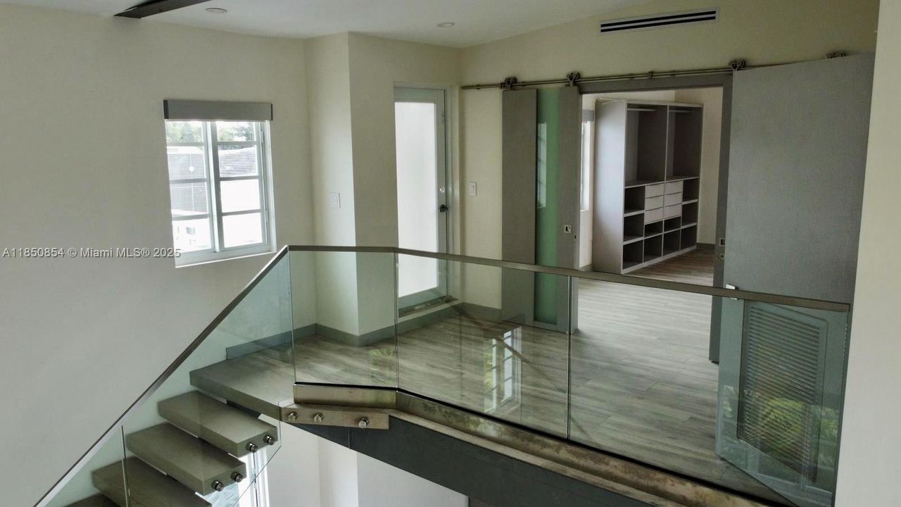 На продажу: $7,770,000 (0 спален, 0 ванн, 0 Квадратных фут)